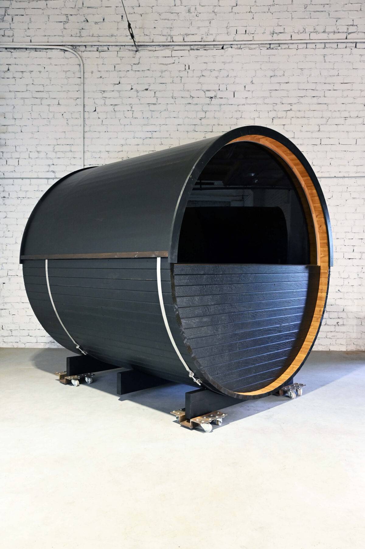 Thermory Ignite Black Barrel Sauna - Image 5