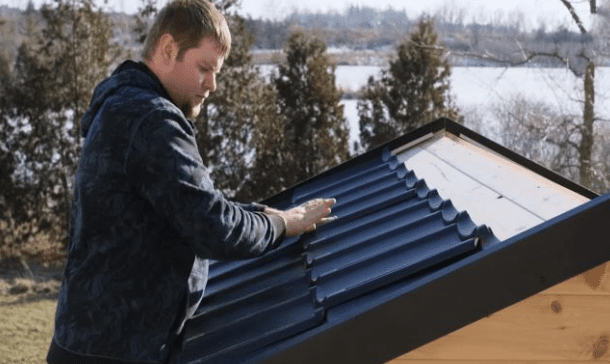 Modern premium roof on the dundalk leisurecraft granby canadian timber collection