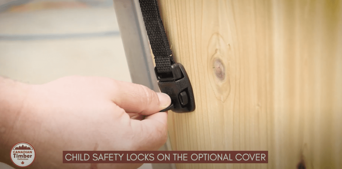 The optional cover has child safety locks.